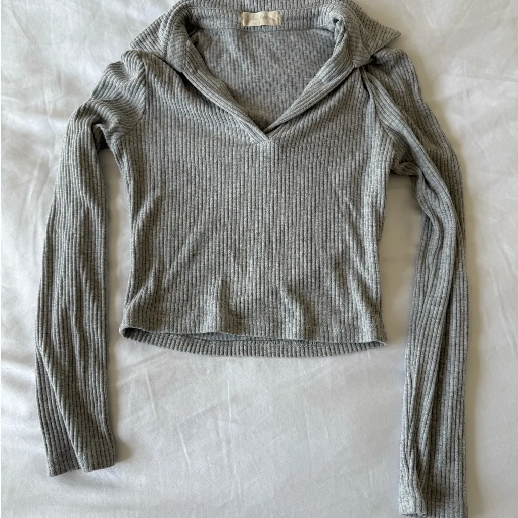 Altar’d state grey long sleeve cropped collared shirt - Image 2