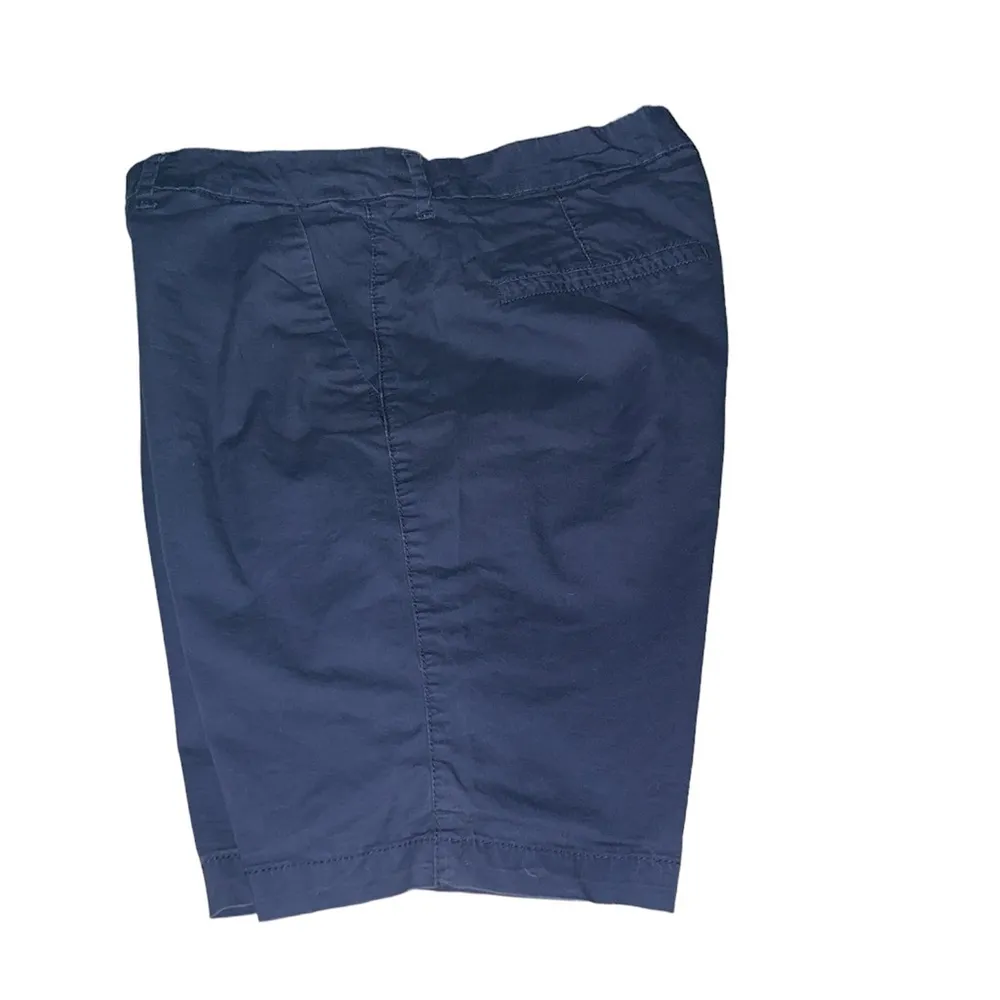 Old Navy Bermuda Shorts size 12 - Image 2