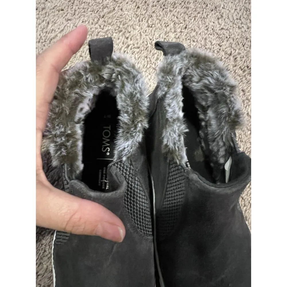 TOMS Size 7 Bryce Slip On Women shoes Fur Lines Grey Suede - Image 10
