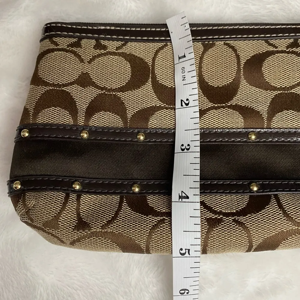 Change Purse, wristlet. Pre owned - Image 5