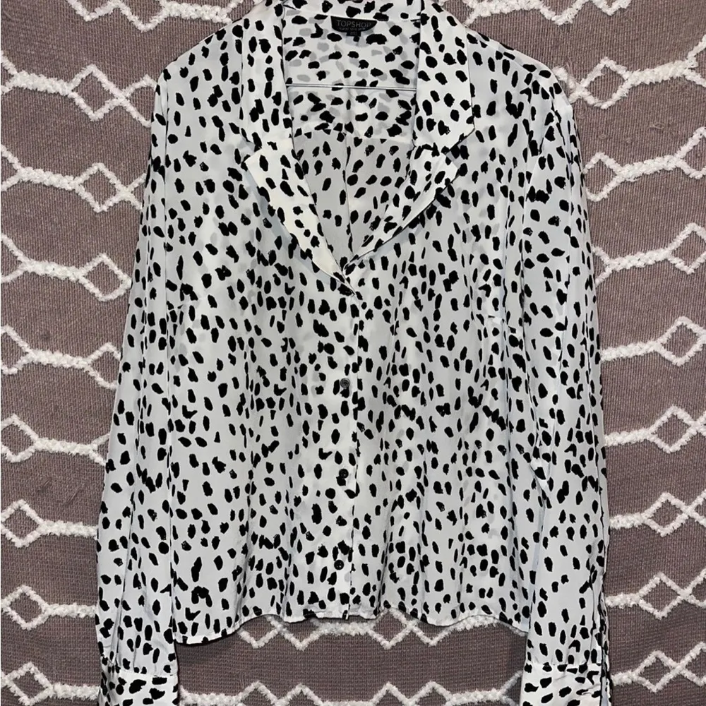 TopShop Women’s Dalmatian Animal Print Blouse - Image 5