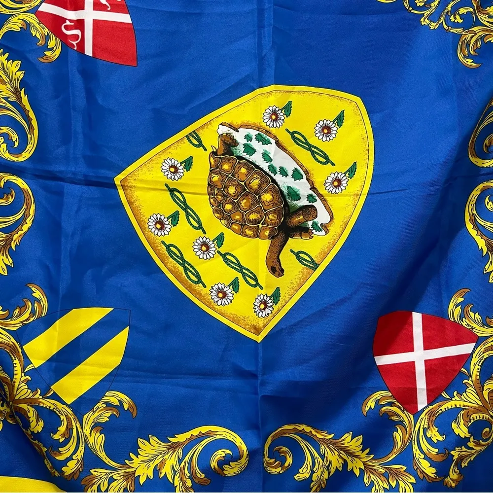 Vintage TURBANTI FABIO Snc SIENA Turtle SCARF 30” X 30” In Great Condition Yellow - Image 4