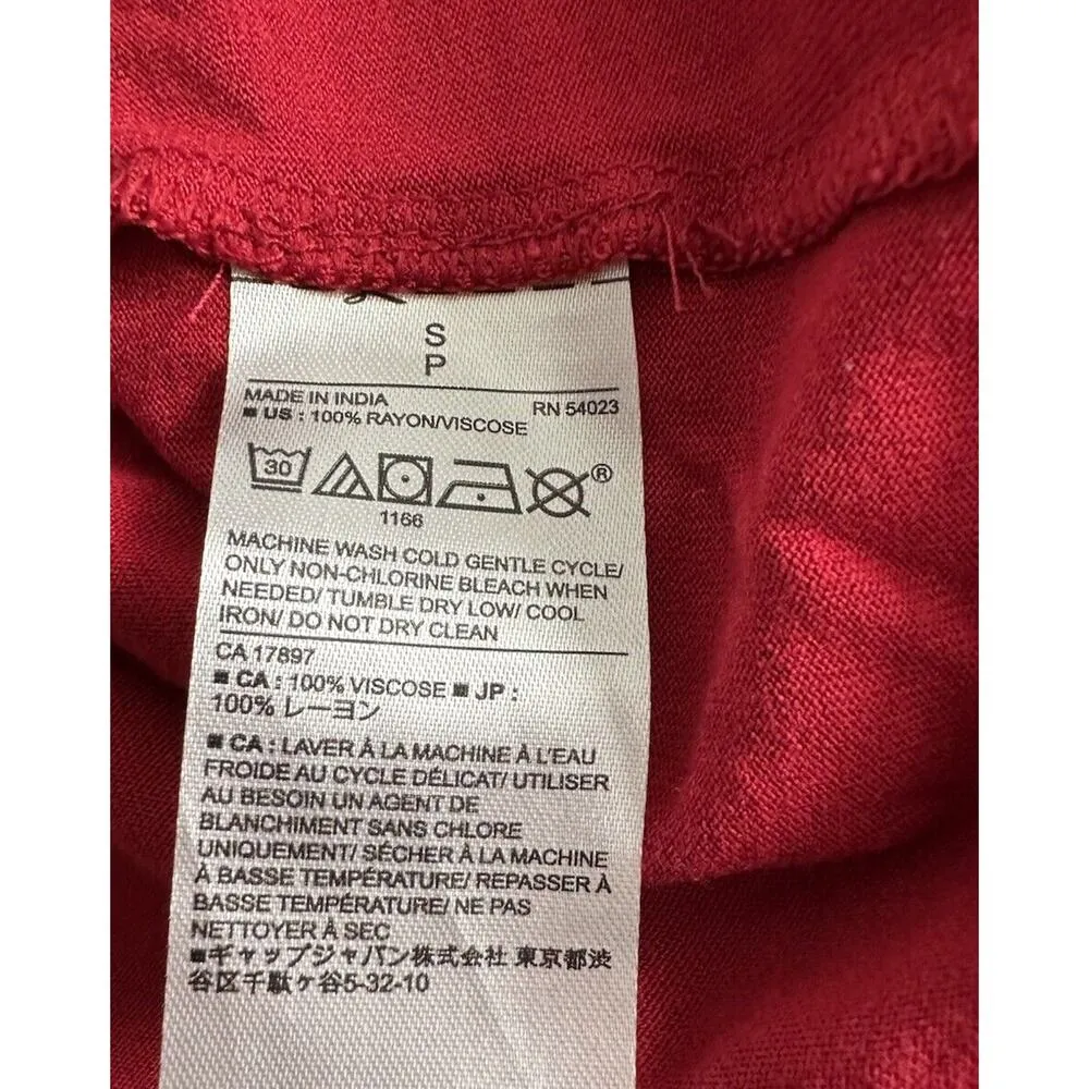 Banana Republic Women's Red Short Sleeve Crochet V-Neck Shirt Top Cropped Small - Image 5