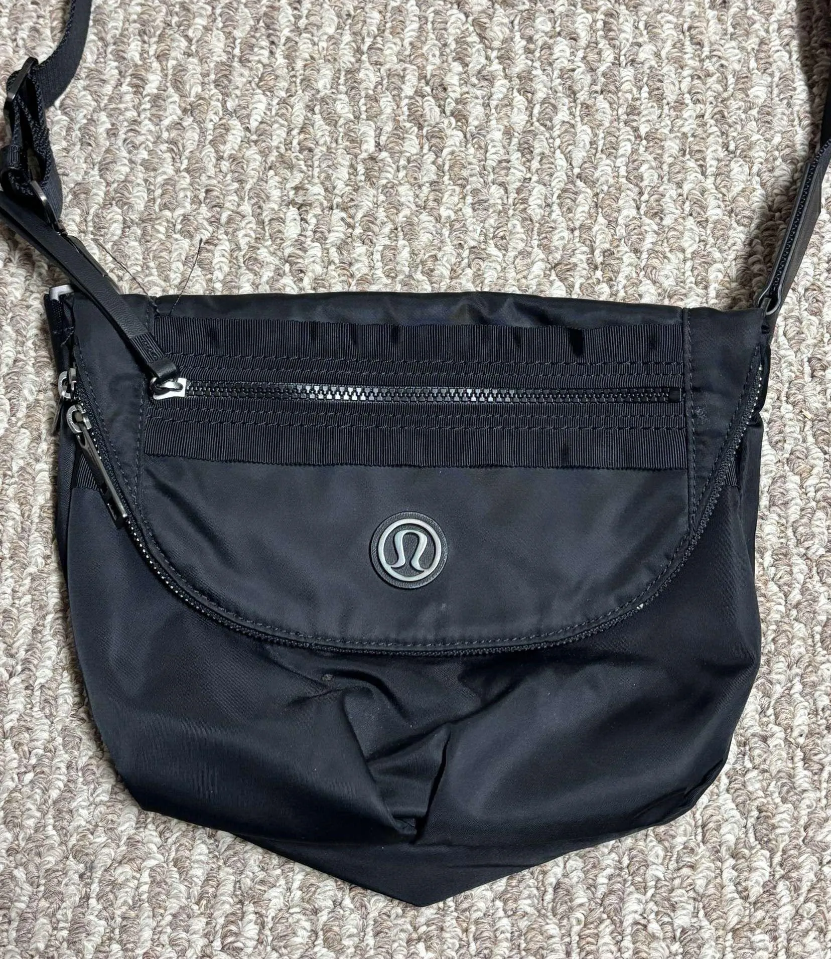 Black Crossbody Athletic Tote Bag - Image 2