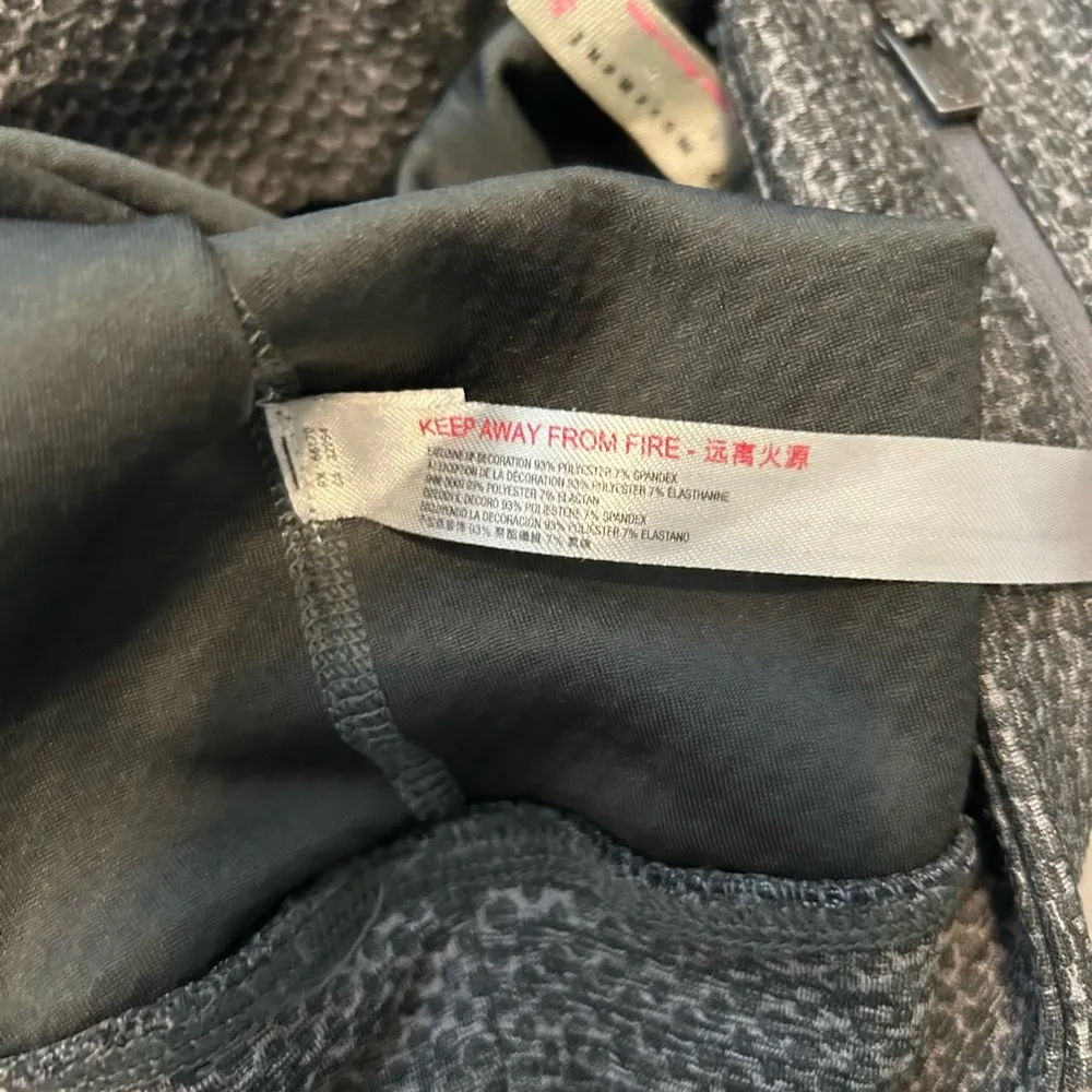 FREE PEOPLE MOVEMENT GRAY OFF THE GRID FLARED leggings size xs - Image 11