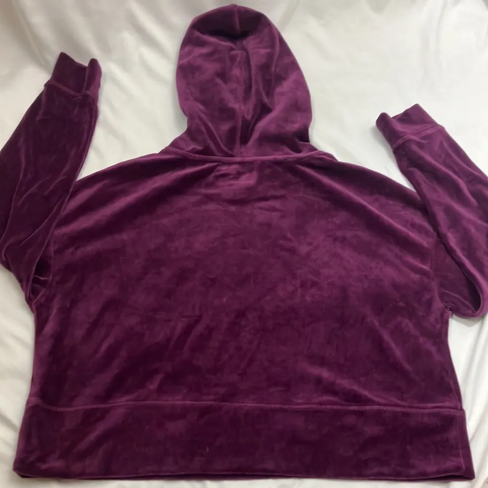 Calvin Klein purple velour cropped hoodie woman’s size large - Image 8