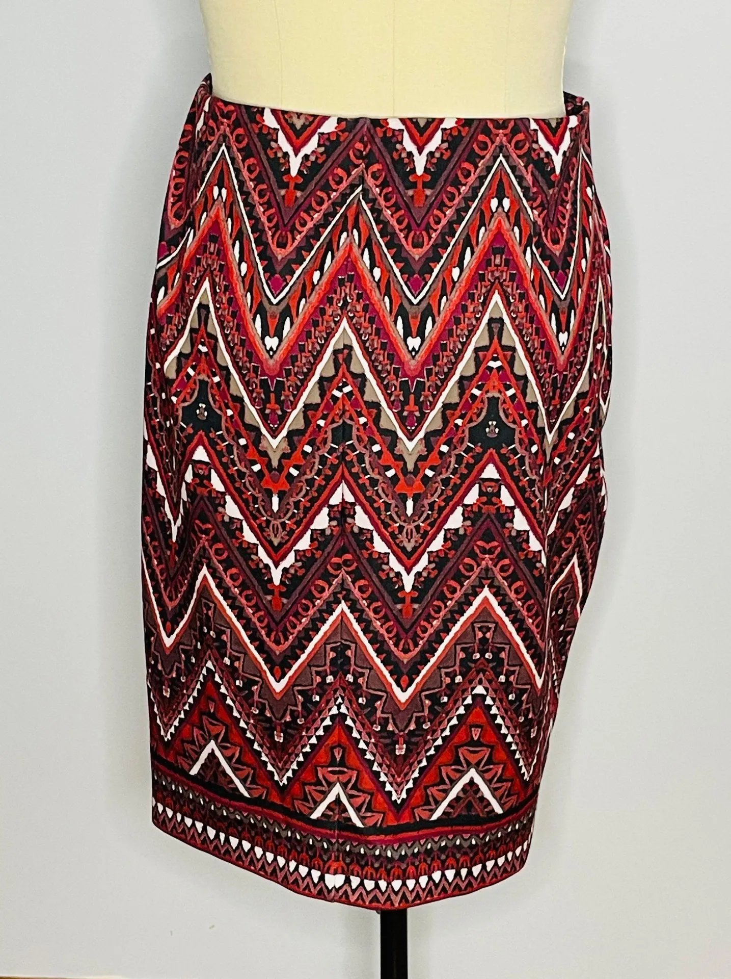 Pull On Geometric Pattern Skirt- Size XL - Image 4