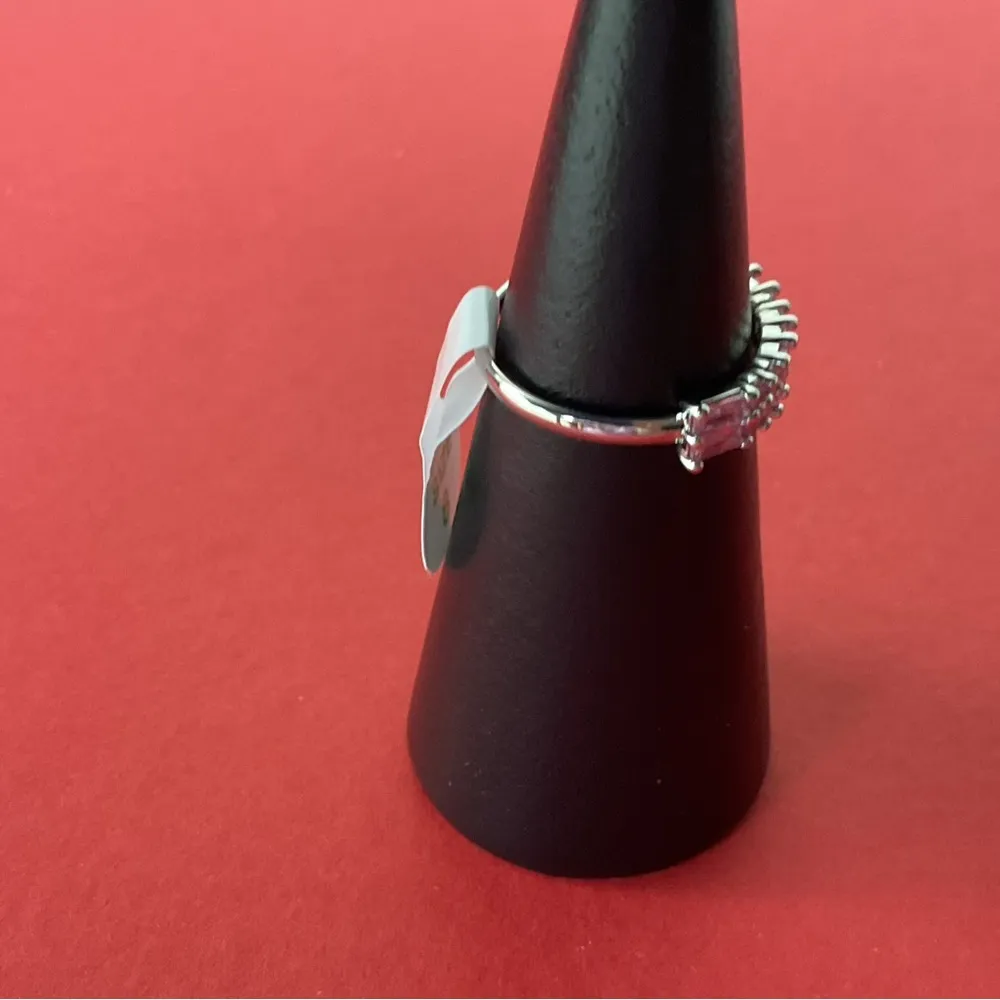 Bomb Party RBP5668 “Free Fallin’” Cubic Zirconia on Rhodium Size 8 Ring NWT Silver - Image 2