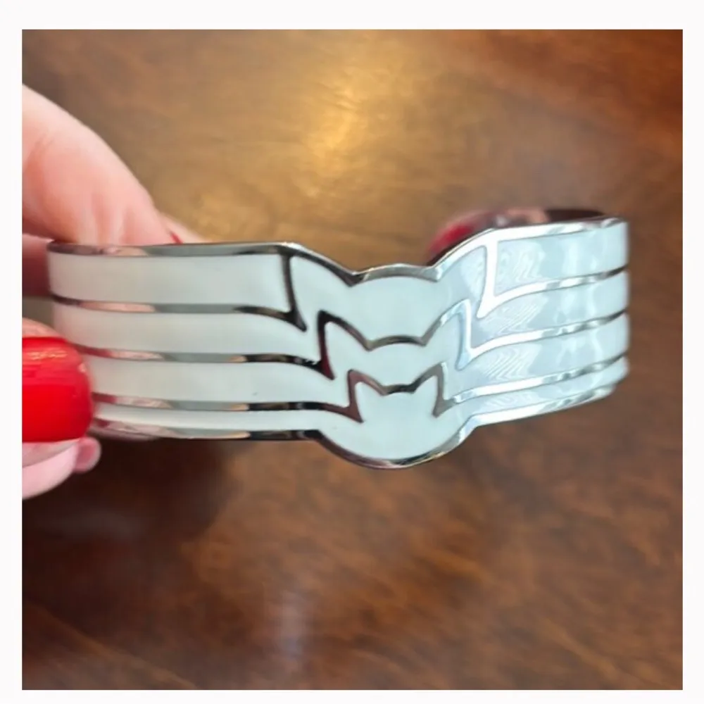 Kitty Cat Silver and White adjustable cuff Bracelet - Image 5