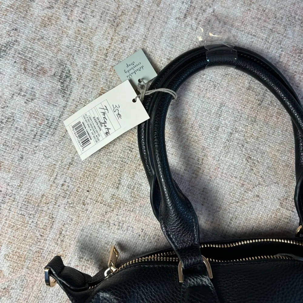 NWT Universal Thread Black Crossbody Bag - Image 2