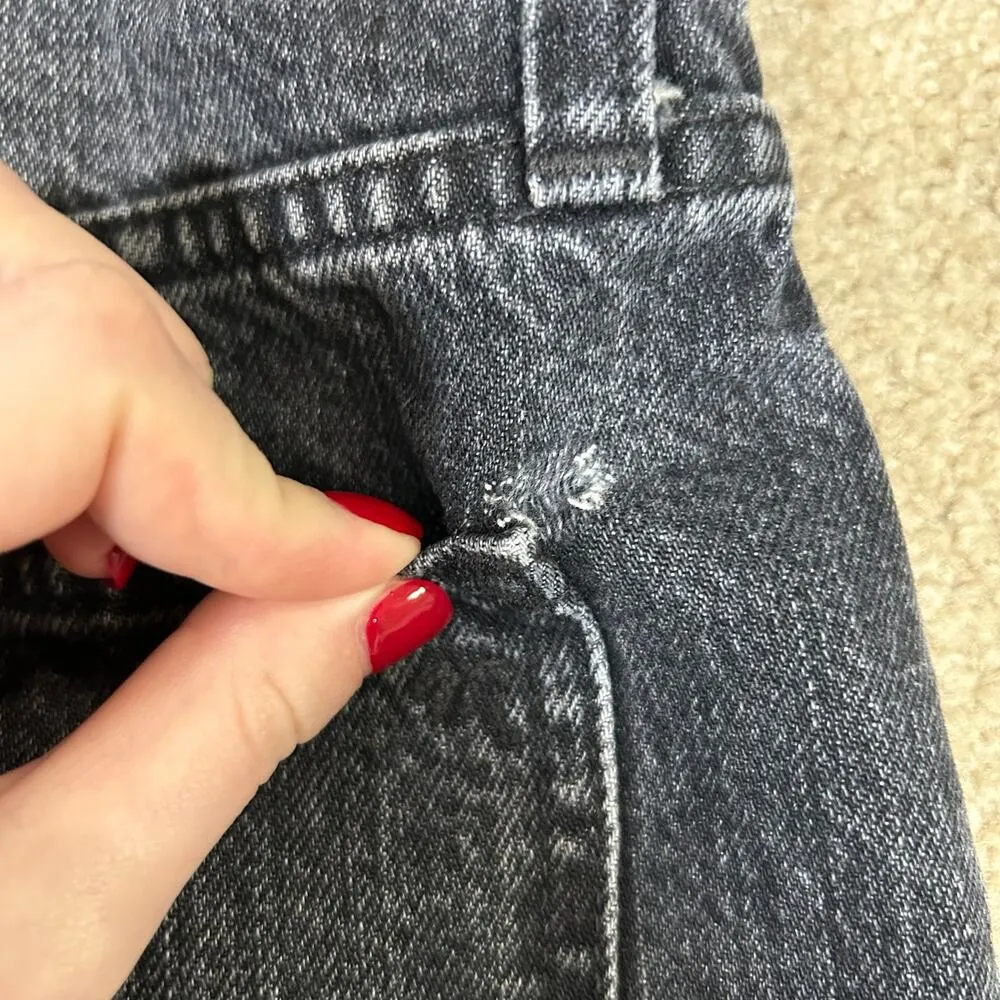 Madewell Black Relaxed Denim Shorts Mid Rise Raw Hem Jeans Womens Size 26 - Image 5