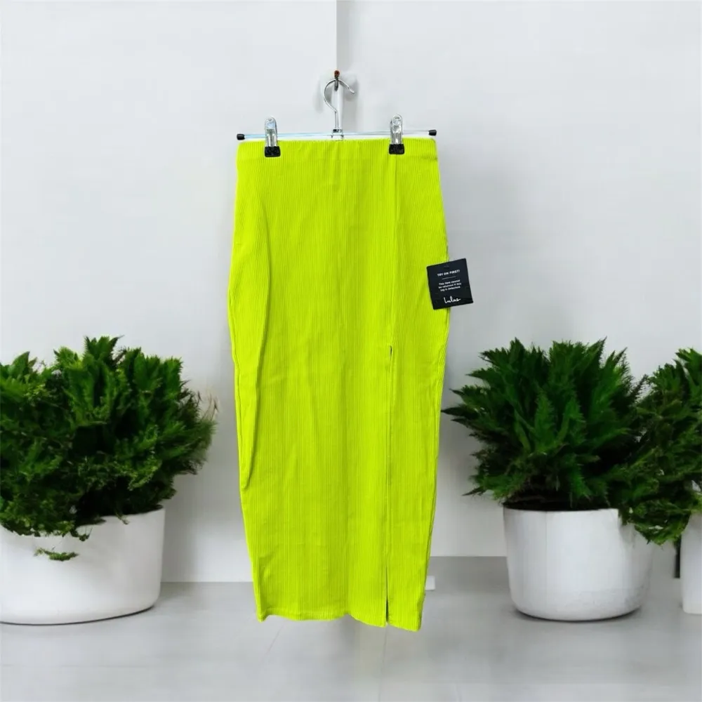 Lulus NWT Lime Green Ribbed Bodycon Skirt Small - Image 2