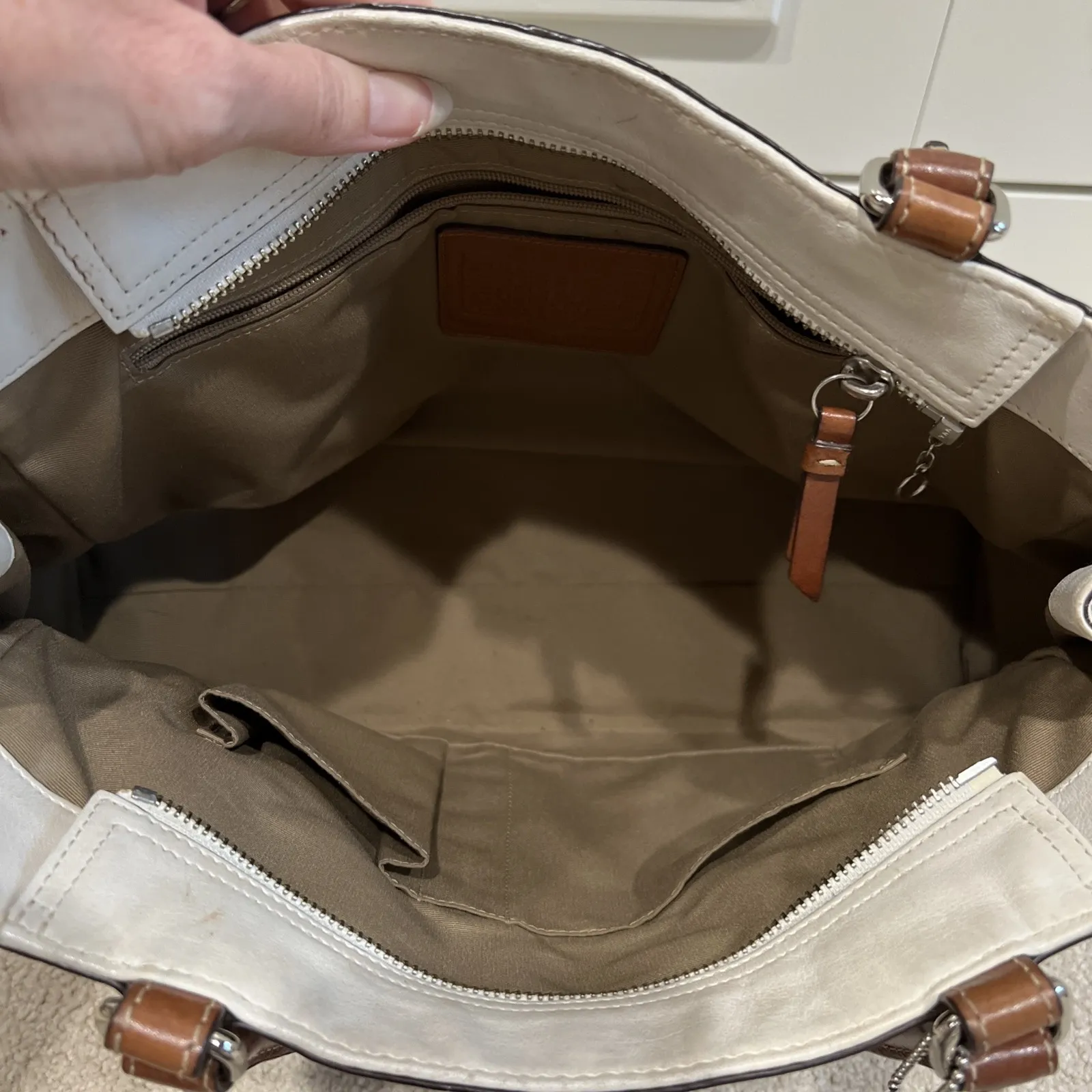 Vintage Coach K0720-F11199 Hampton Satchel White & Brown Leather Handbag Classic - Image 12