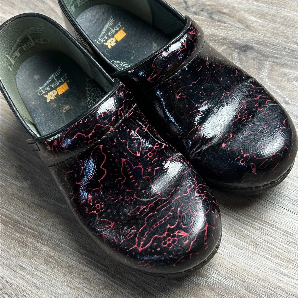 Dansko Pro XP 2.0 Patent Leather Clogs Size 40 (US 9.5-10) - Image 5