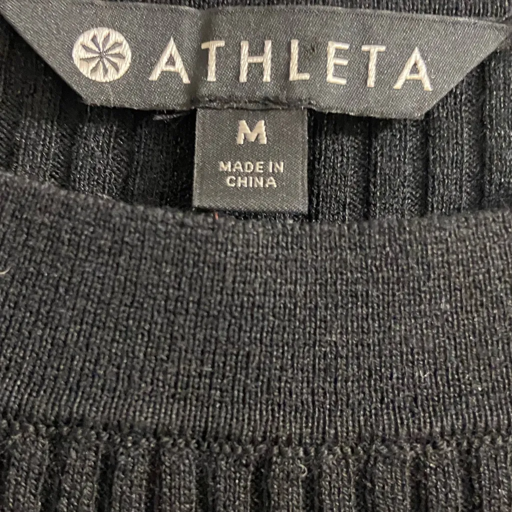 Athleta Bayside crewneck sweater black extra fine merino wool Medium - Image 8