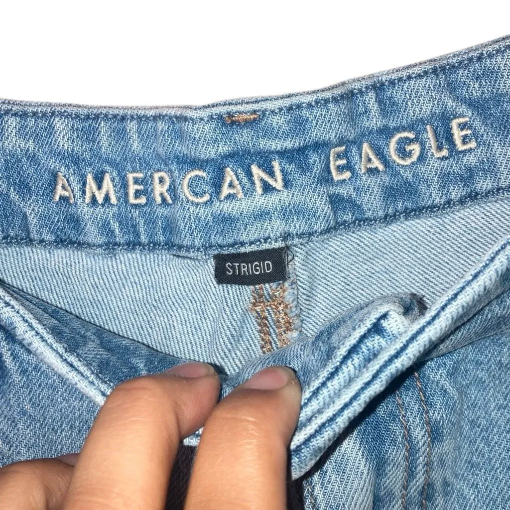 American eagle strigid curvy 90’s boyfriend light wash high rise distressed shor - Image 6