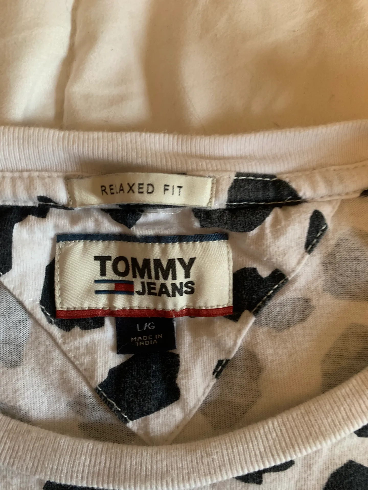 Vintage Tommy Tee - Image 4