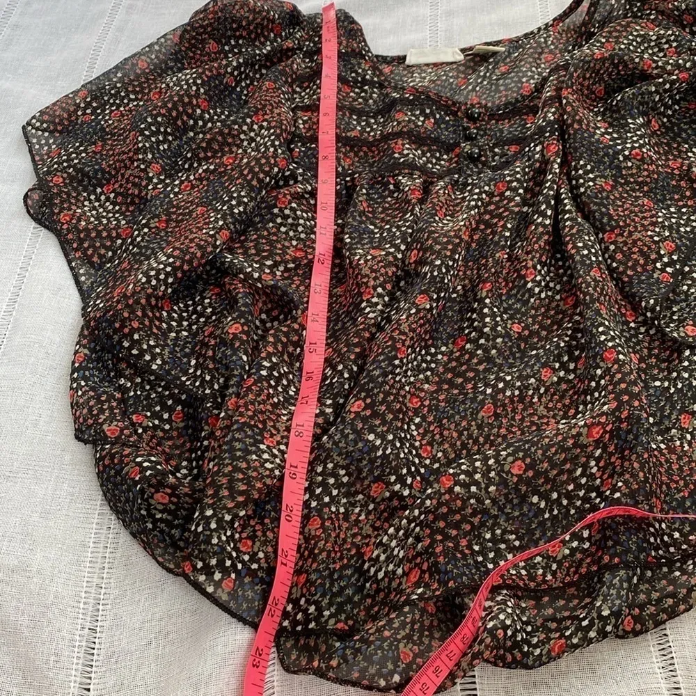 Passport shawl blouse with delicate floral print. Black Size undefined - Image 6