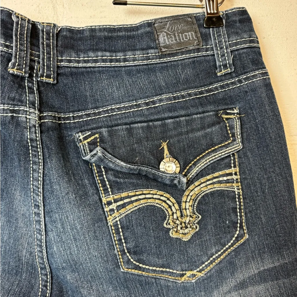 Love Nation Woman’s Plus Size Denim Capri Jeweled Chic Y2K Darkwash Jeans Sz 14 - Image 4