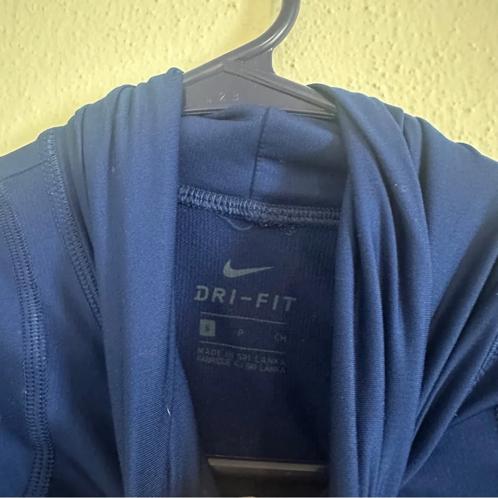Nike Pro Athletic Long Sleeve Top - Image 4