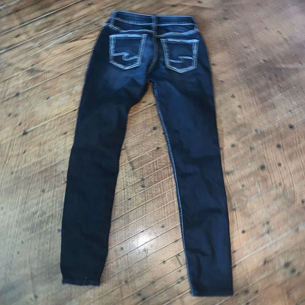 Silver western distressed dark wash normcore skinny jeans - Image 3