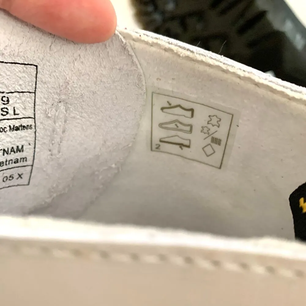 Dr. Martens Jetta Zipped Leather Platform Boot in White - Image 15