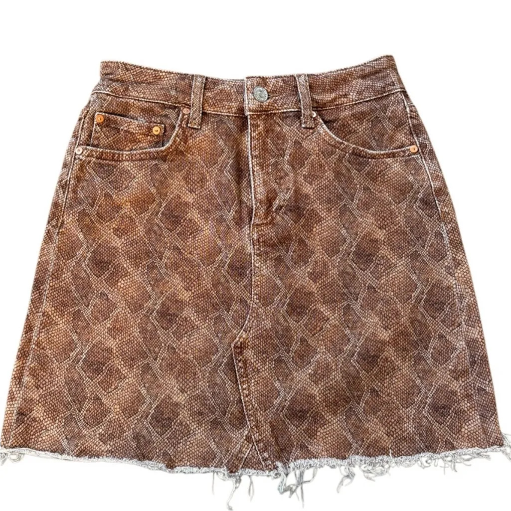 EUC PAIGE Aideen Raw Hem Denim Skirt Bronze Viper Print Size 25 Retail @ $128.00 - Image 3