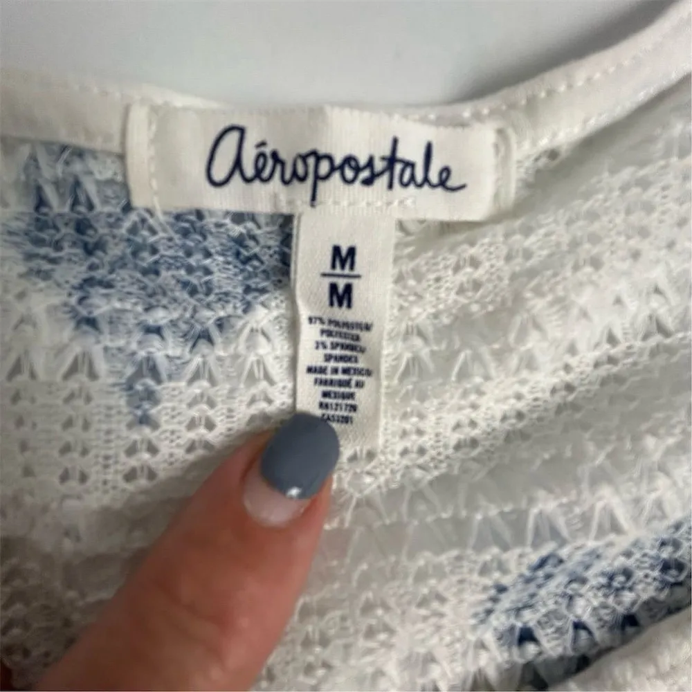 Aeropostale Women's M White Blue Heart  Pullover Sweater Solid Pattern - Image 4