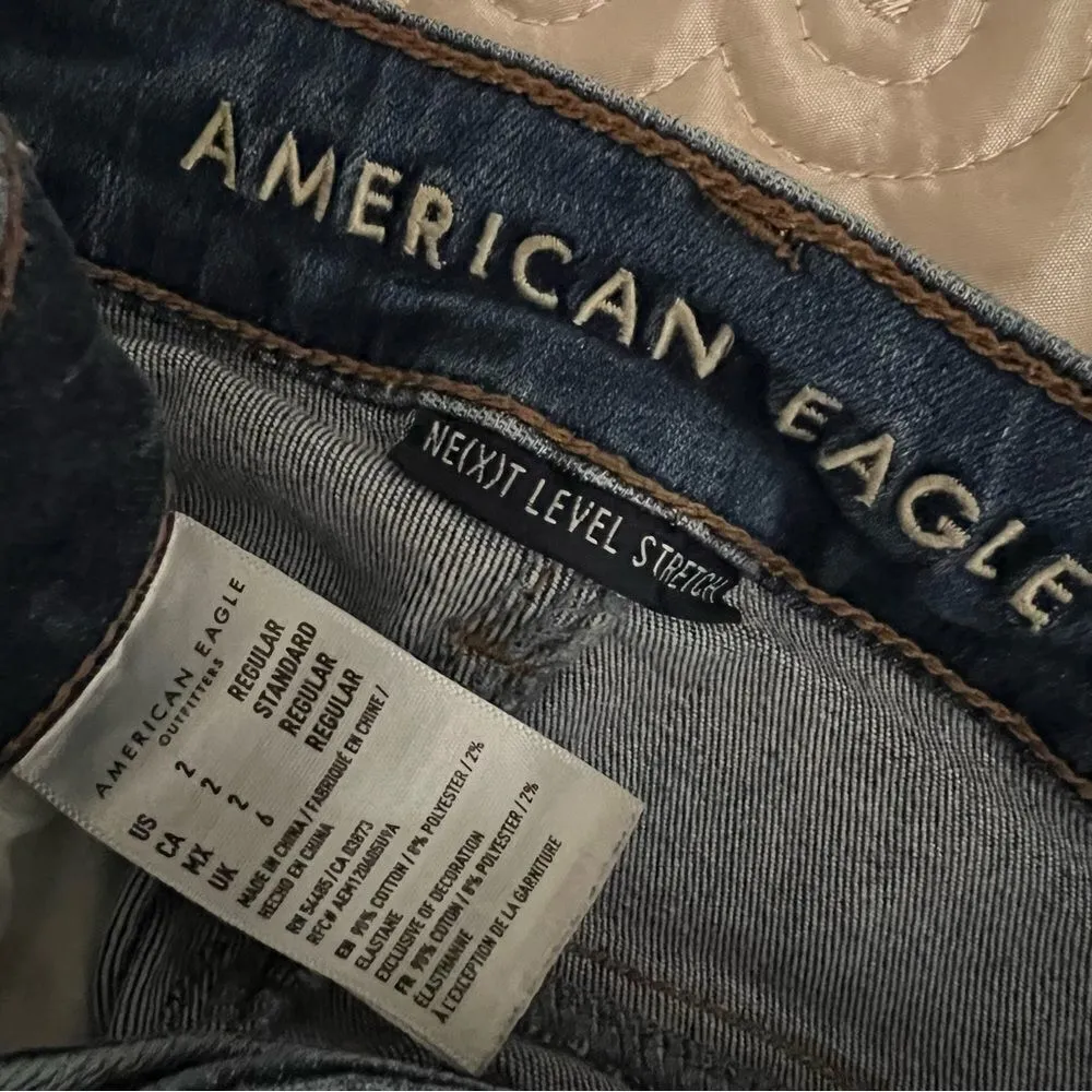 American Eagle Super Hi-Rise Jegging Distressed - Image 6