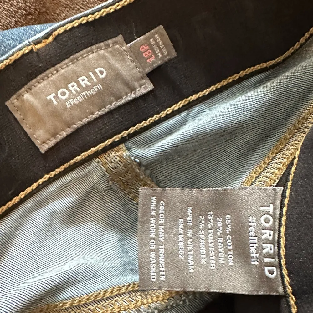 Torrid Denim Jeans BOMBSHELLS KINNY PREMIUM STRETCH Size 18R SKU - Image 7