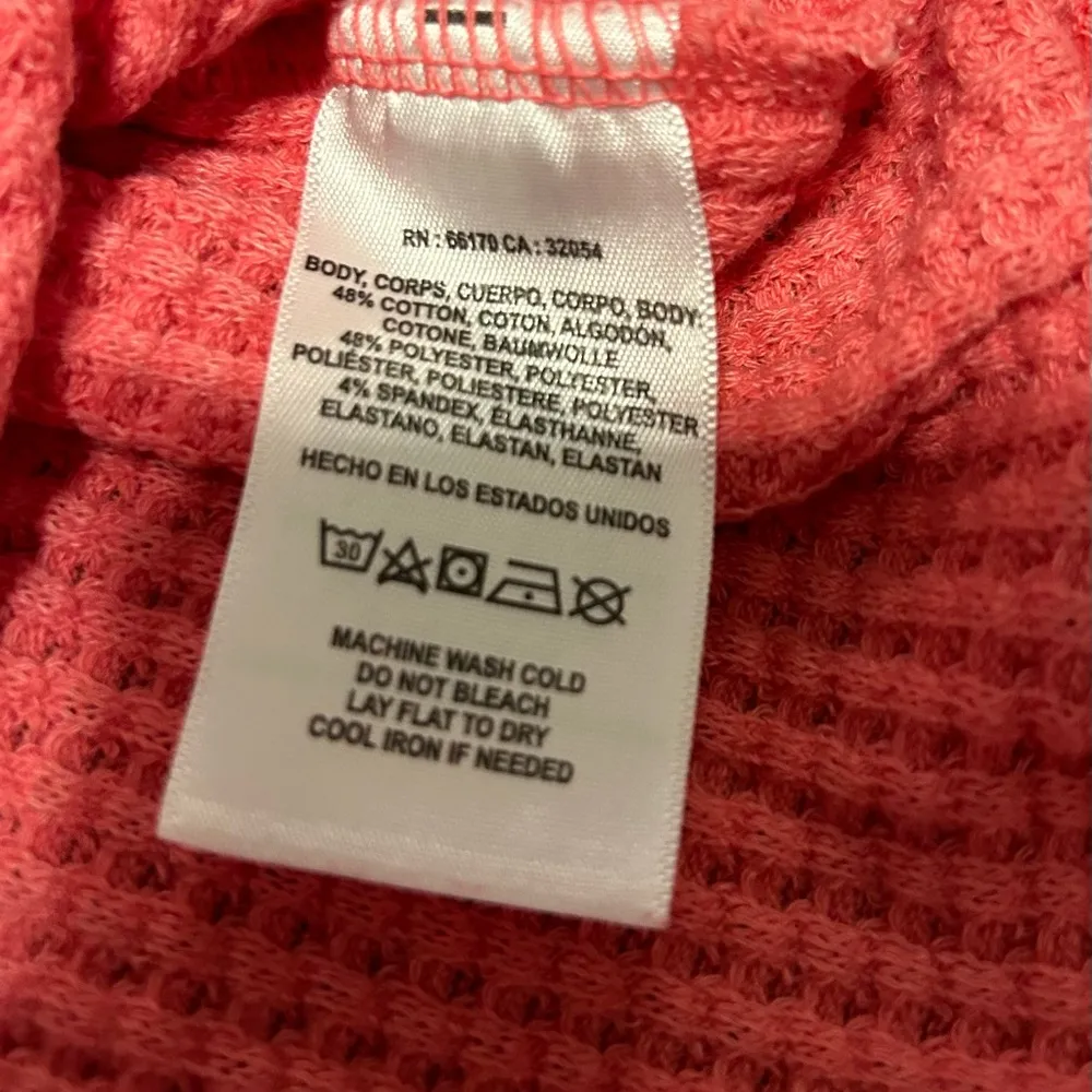 T.la coral mock neck long sleeve thermal shirt size small - Image 2