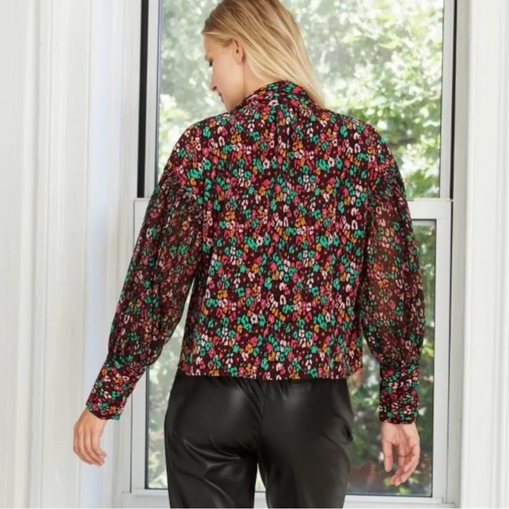 Who What Wear Multi Animal Blouse Medium NWT - Image 2