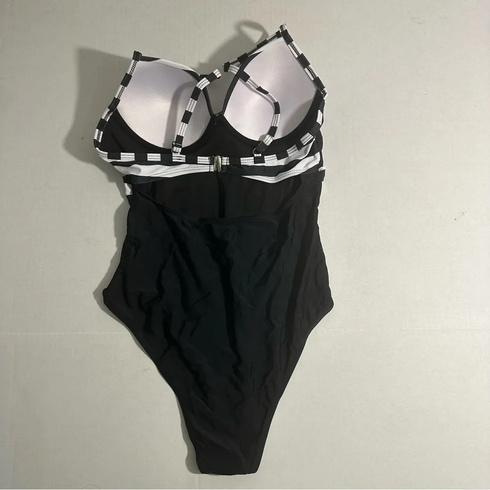 Chic Black and White Striped Swimsuit small - Image 7