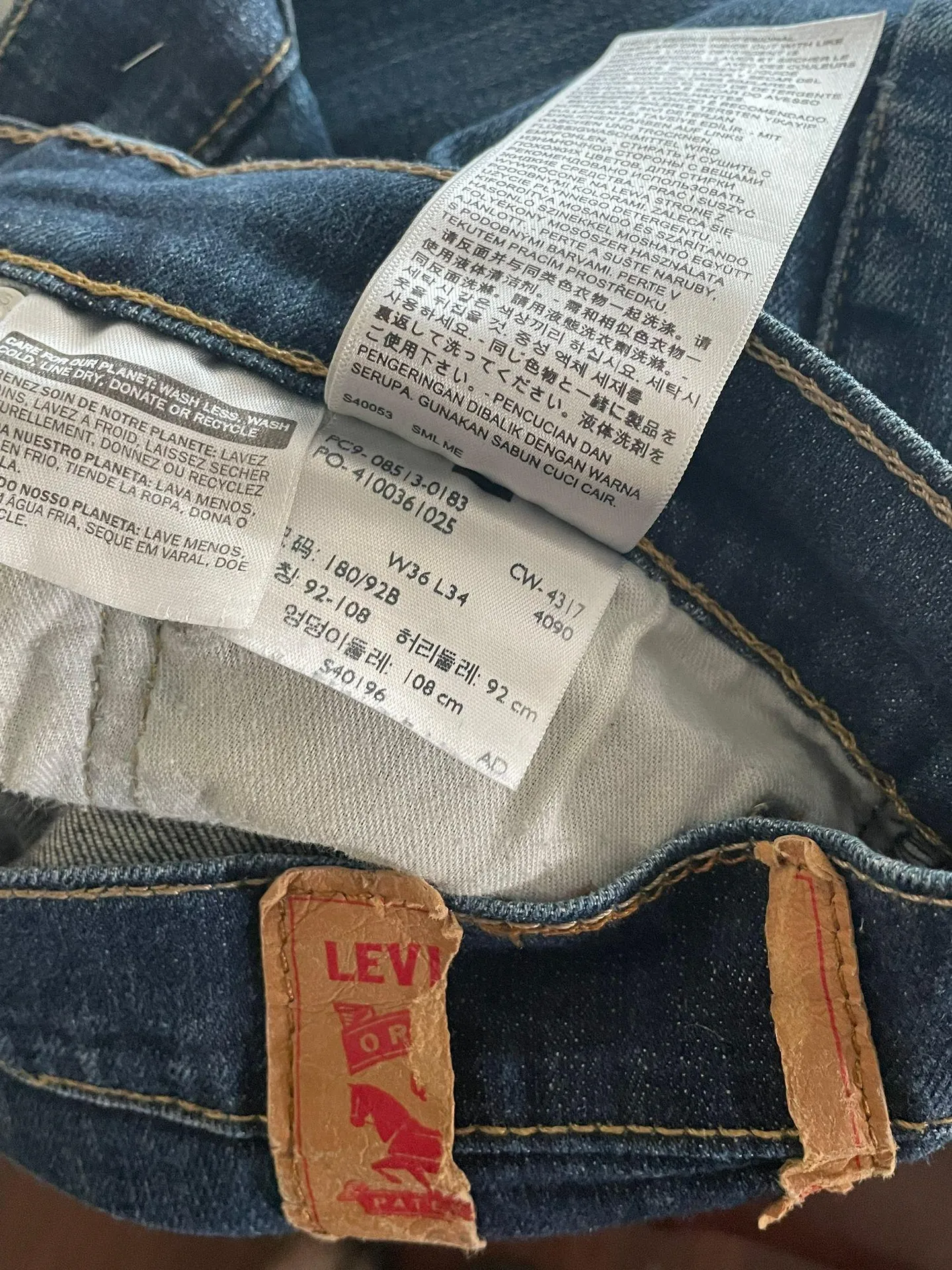 Straight leg Levi jeans - Image 6