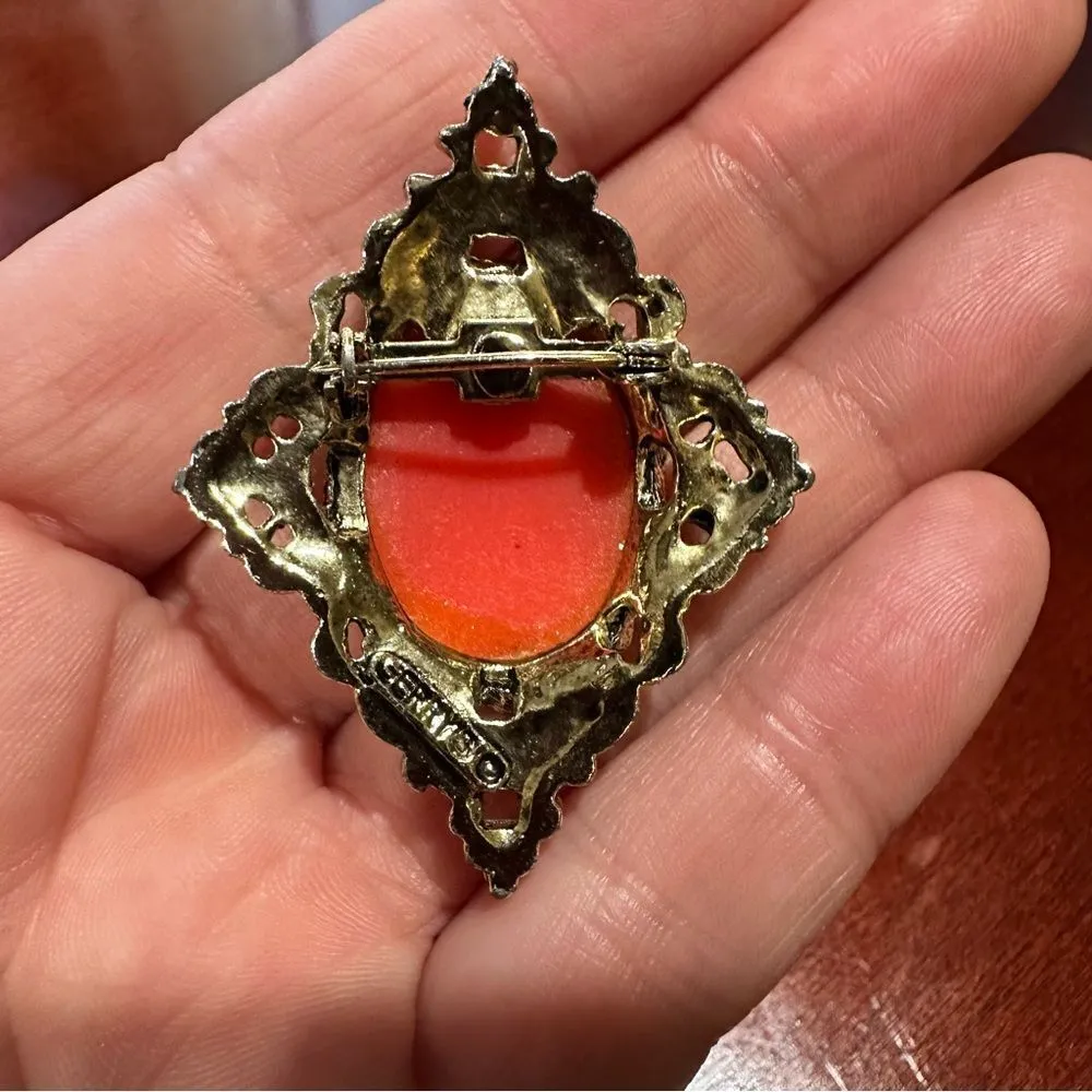 Gerry's Signed Vintage Faux Resin Cameo Framed Woman Brooch Pin Pendant Pink - Image 6