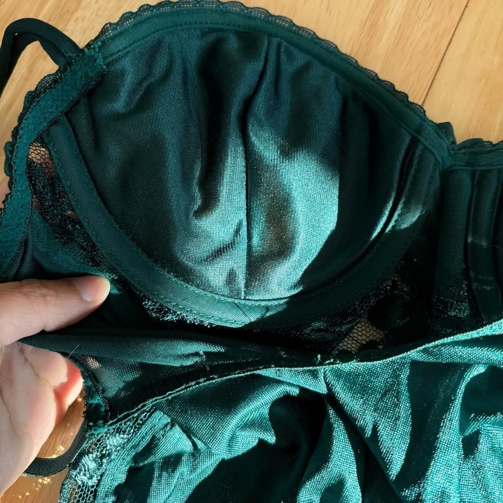 Vintage Victoria’s Secret lace bodysuit teddy 34B dark green underwire gold tag - Image 11