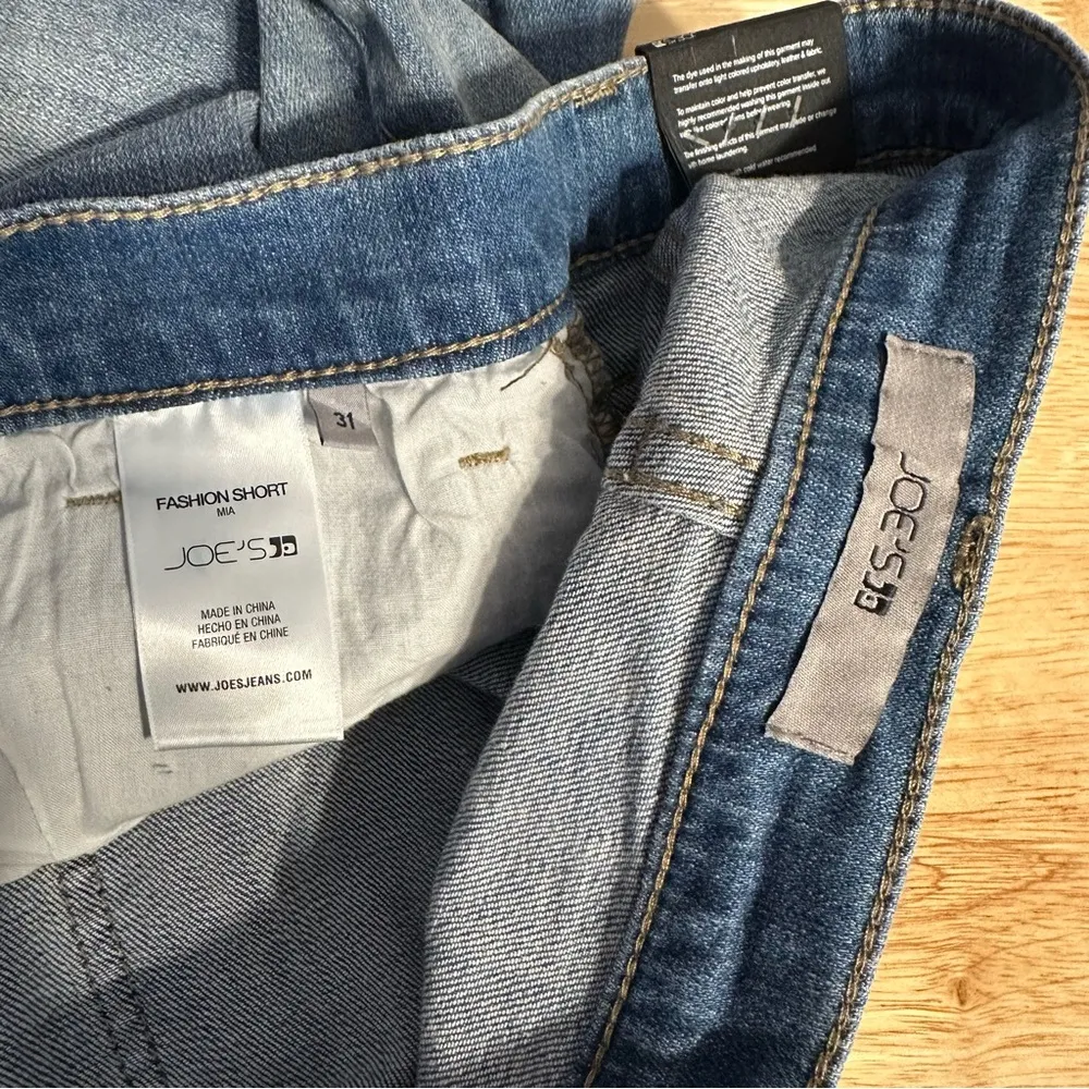 Joe’s Jeans Mia Relaxed Short size 31 Raw Hem 4” Inseam NWT Medium Wash Mid Rise - Image 12