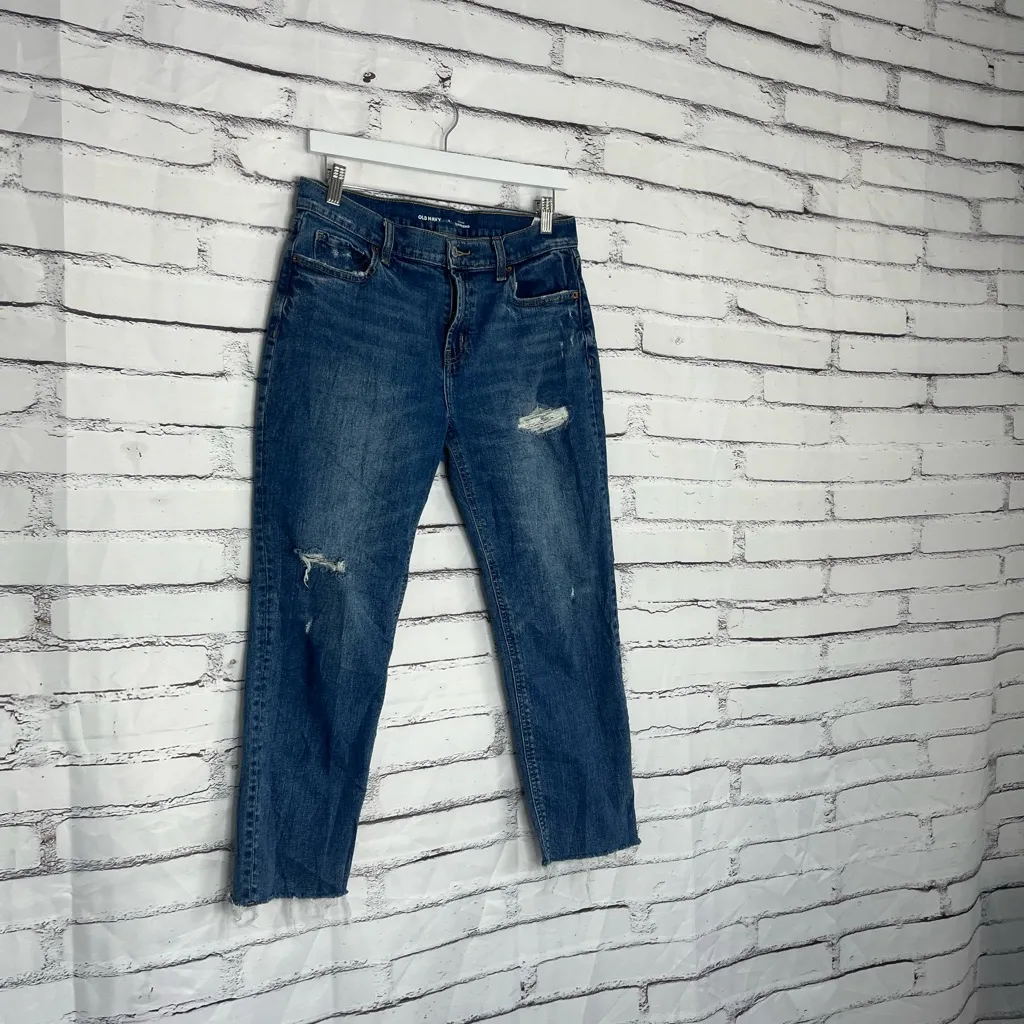 Old Navy High Rise Boyfriend Distressed Blue Jeans Women’s 6 Capri Raw Hem Y2K - Image 2