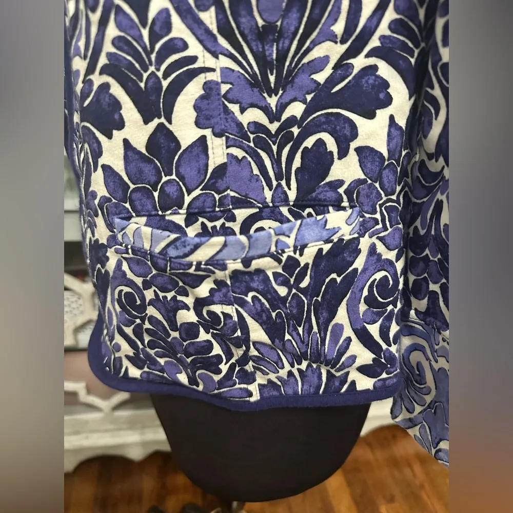 NWOT Isaac Mizrahi ButtonUp Cardigan Small - Image 9