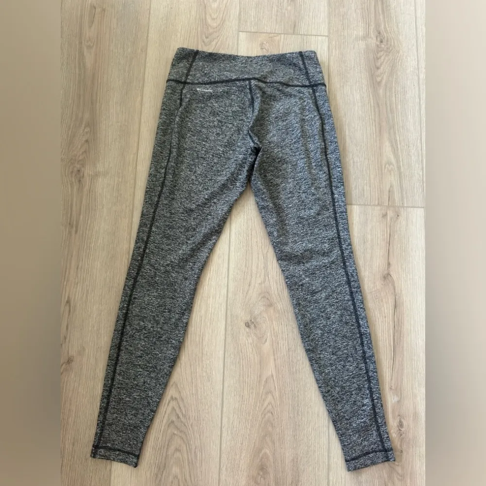 Columbia  Black and White Knit Leggings - Image 8