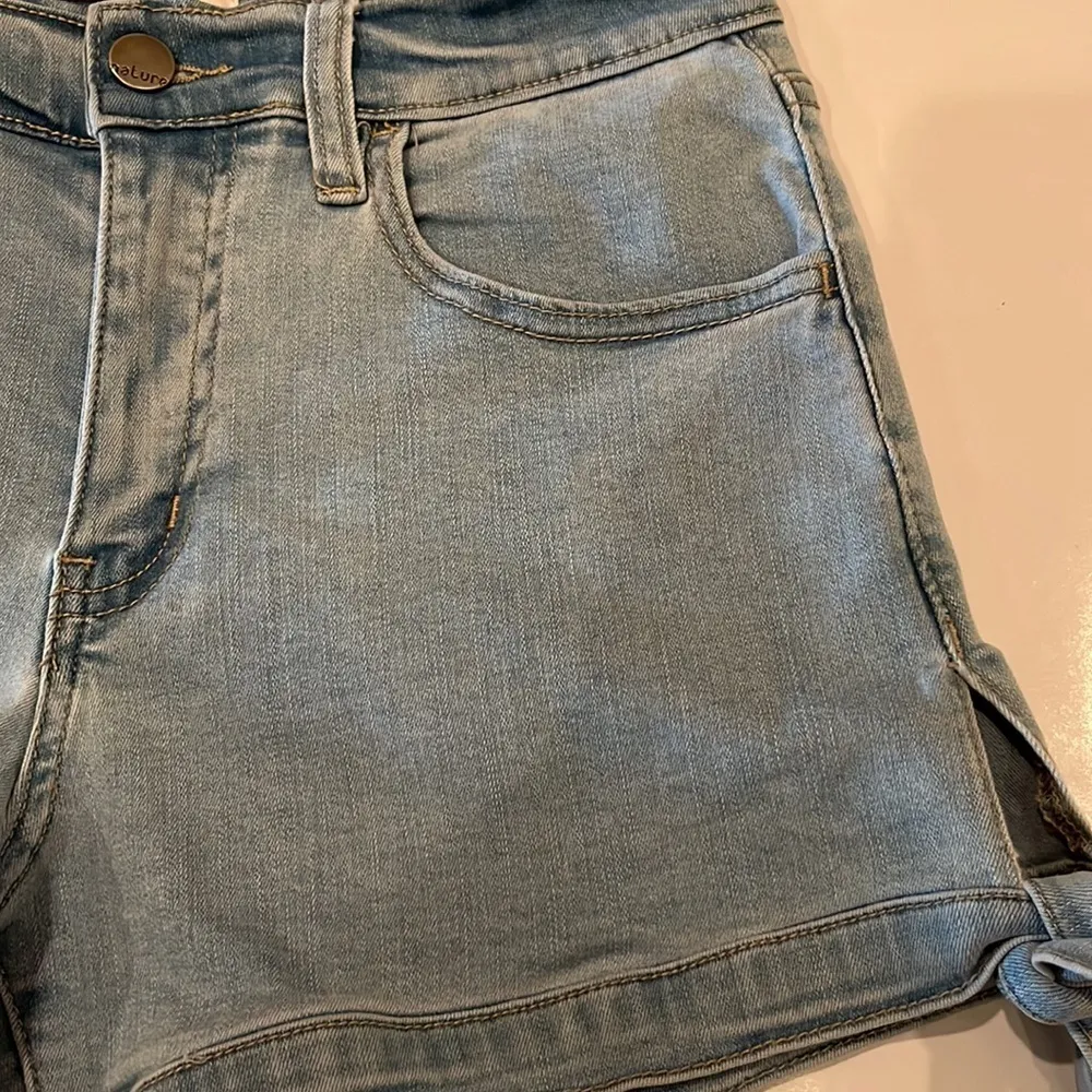 Nature Denim Mid Rise Shorts Size L - Image 12