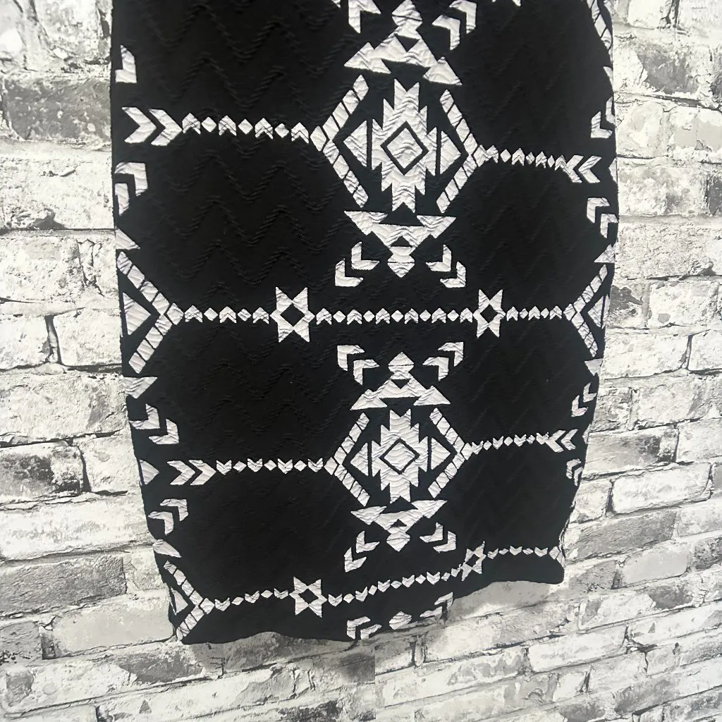 EUC Xhilaration Black & White Bodycon Dress Size XS - Image 4