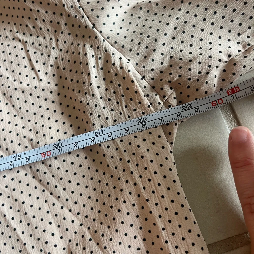 H&M but‎ in work too pink polka dot long sleeves - Image 6