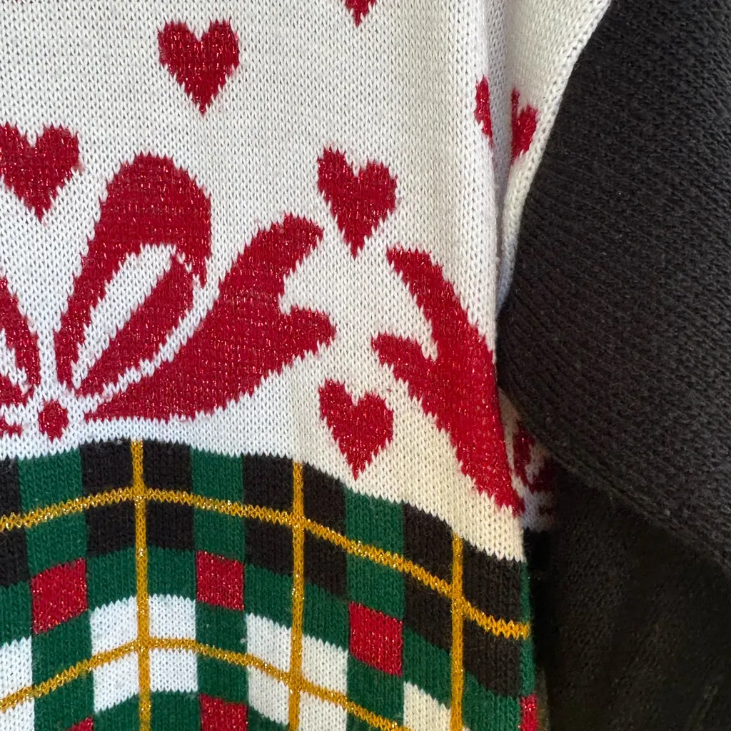 Charming Heart Sweater - Image 4