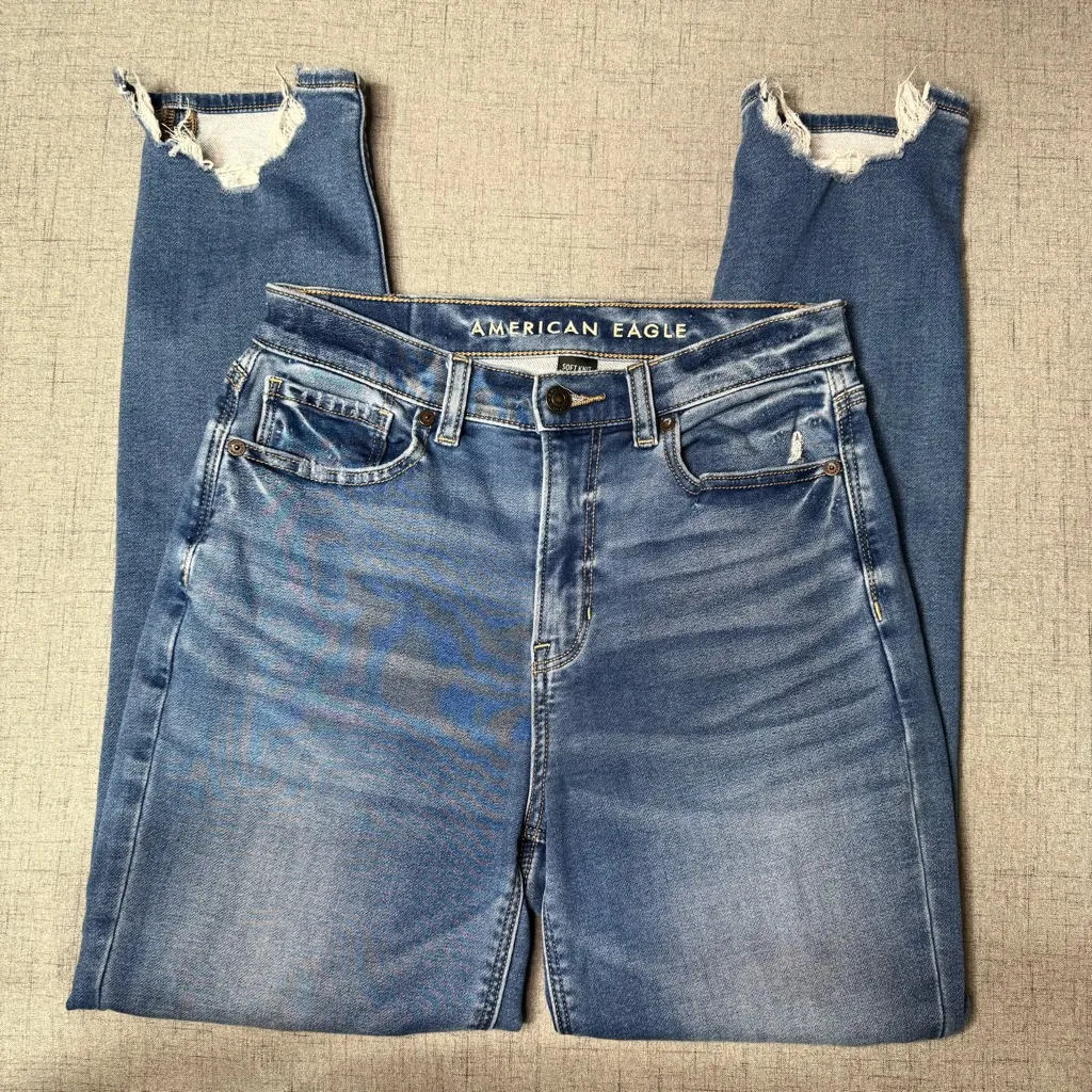 American Eagle Soft Knit High Rise Mom Jeans Distressed Raw Hem Size 2 - Image 7
