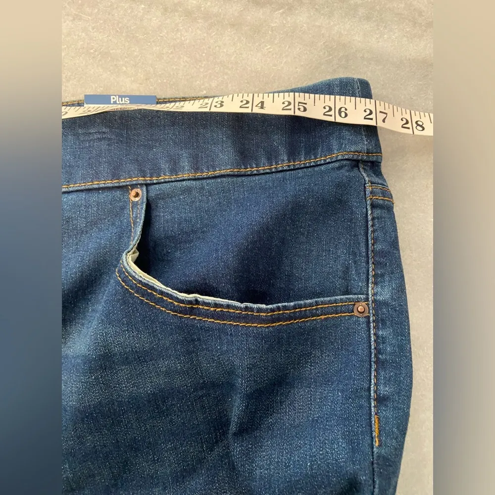 NWOT Terra & Sky Size 4X Elastic Waist Split Hem Dark Wash Denim Jean Shorts - Image 8