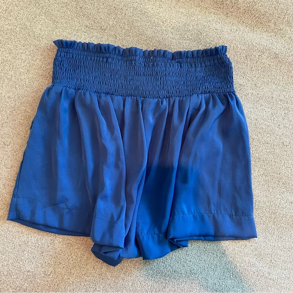 ADORN Boutique Blue High Waist Flowy Shorts Size Medium - Image 2