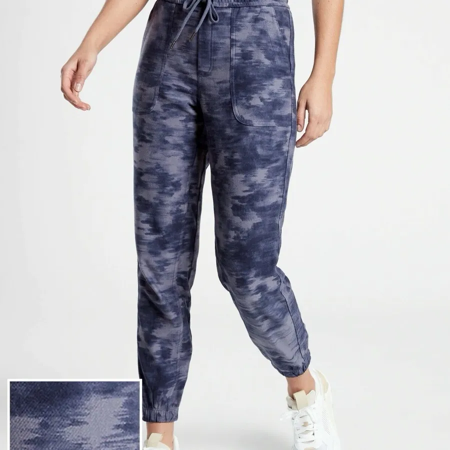 Athleta Farallon Printed Joggers - Inversion Medieval Violet Print - Image 2