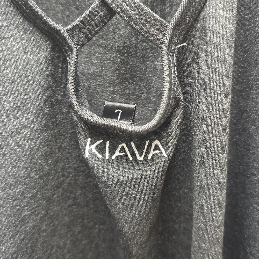 KIAVA Gray Strappy Back Tank Top, Large - Image 3
