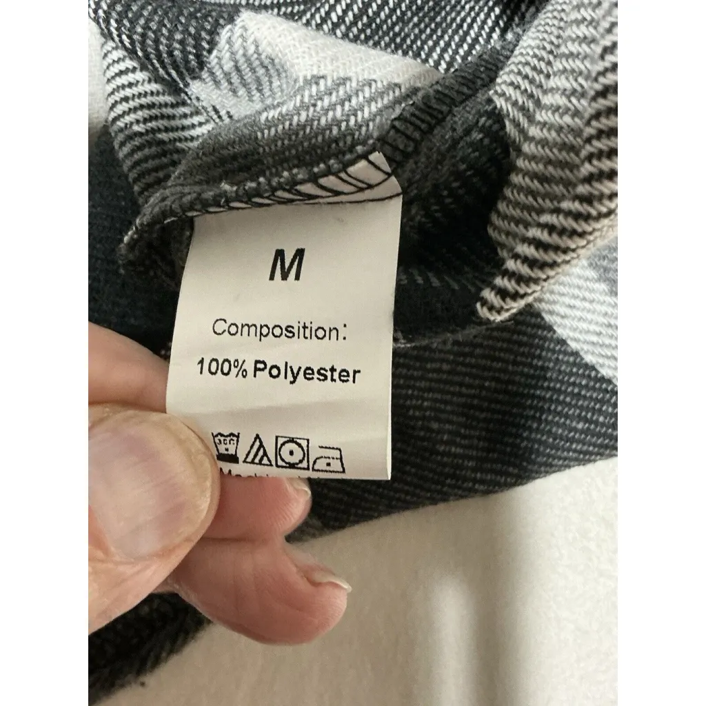 Woman’s 6 Button Collared Vest Size Medium Plaid - Image 4